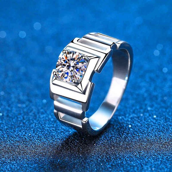 1 Carat Moissanite For Men Anello di fidanzamento con diamante tondo in argento sterling placcato oro bianco 14 carati Include scatola