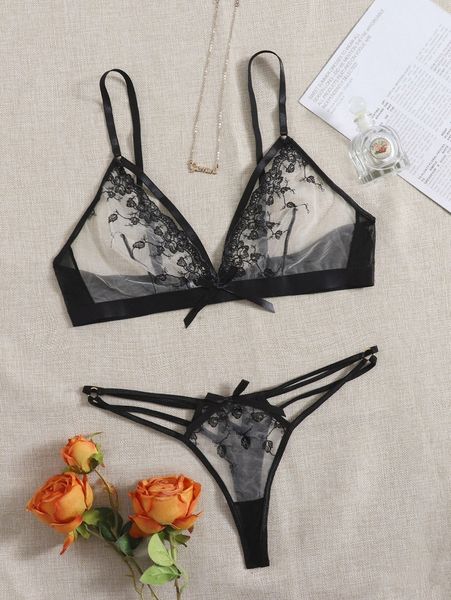 

plus floral embroidery harness lingerie set 26ak#, Black;white