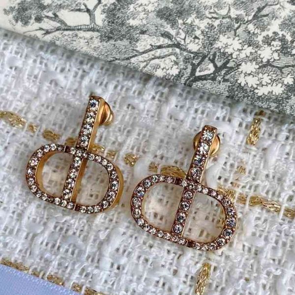 

factory specials new letter earrings in autumn and winter 2021 q0kp, Golden