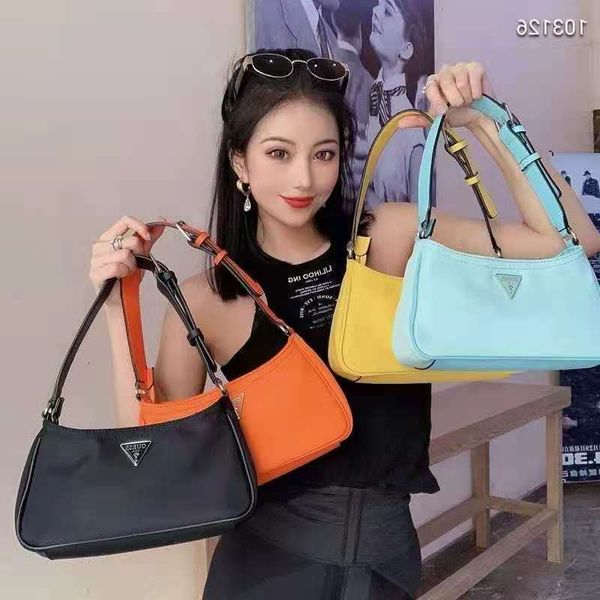 

g family women's bag fashion shoulder armpit bag-ny811618