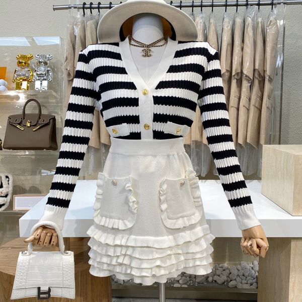 

women's sweaters casual knitted shirt set of 2-piece, sleeveless sleeves striped + mini skirts plied mzfd, White;black