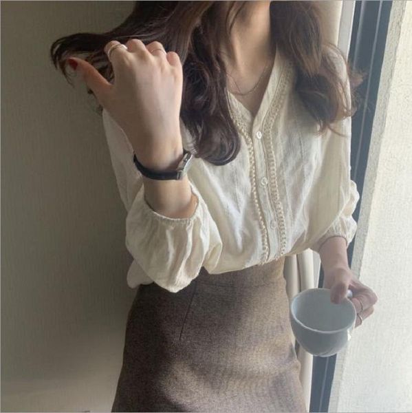

women's blouses & shirts v-neck lace blouse 2021 spring and autumn all-match korean-style white beige long-sleeved