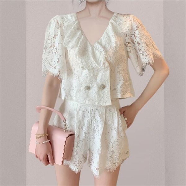 

fashion two piece set women summer retro lace short sleeved v-neck shirt + high waist up wide leg shorts suit 210603, White