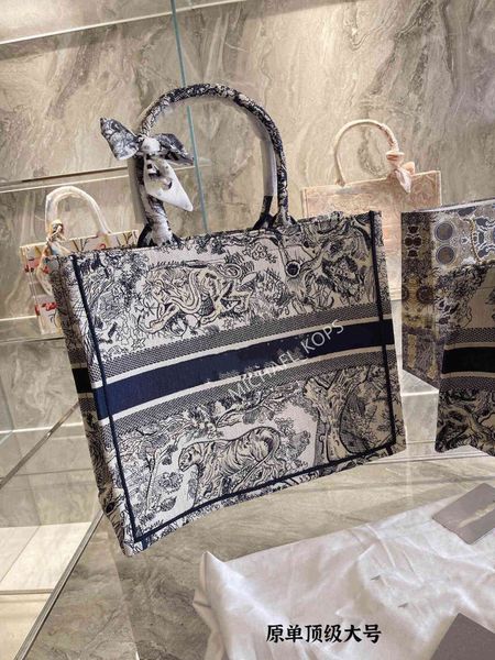 

luxury handbags and storage 2021 new embroidery 3d three-dimensional tiger pattern large capacity big brand shopping bag