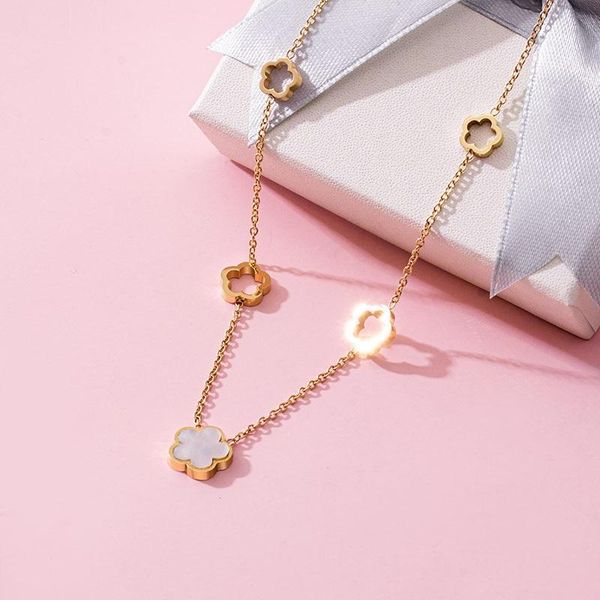 

chains lovrÂ fashion neck choker necklace for women simple punk metal five leaf clover 2021 trend luxury charm female jewelry, Silver