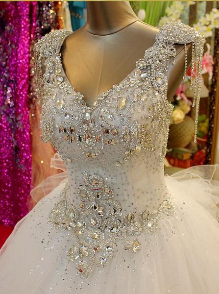 

luxury red wedding dresses 2022 ball gown v-neck crystal stones beaded long bridal formal gowns vestidos de mariage, White