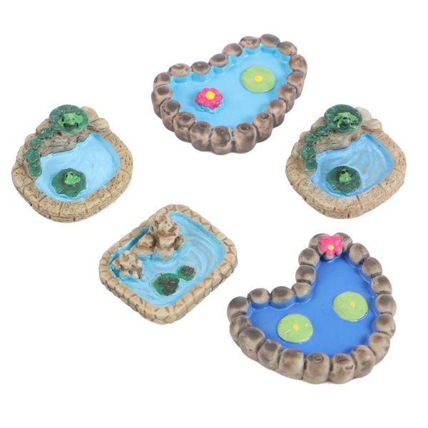 

5pcs micro landscape props mini artificial pool decorations (random style)