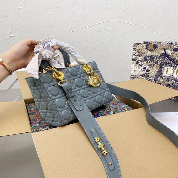 

princess's small women's leather lady's hand fashion rhombic chain bag one shoulder messenger bag women luxurys designers ysj