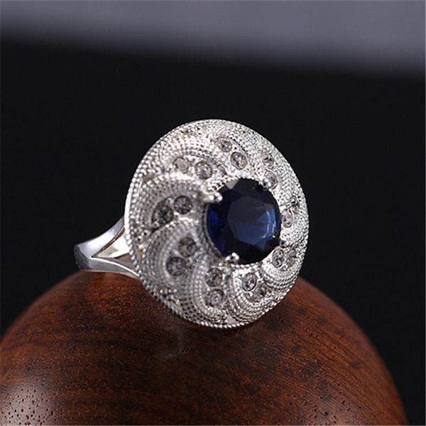 

cluster rings silver color ring classic exquisite temperament female models inlaid zircon hand jewelry birthday gift, Golden;silver