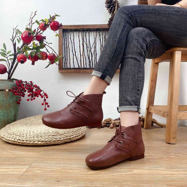 

round head brown martin boots in autumn and winter 2021, Black