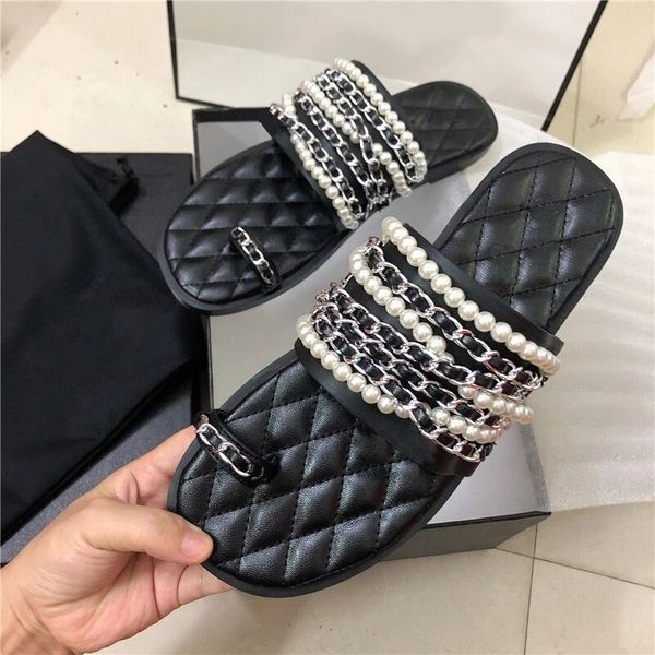 

summer 2021 new small fragrance pearl chain clip foot slippers women's flat bottom net red travel wear, Black