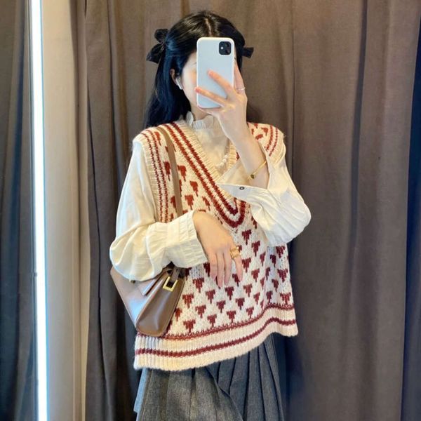 

vest women's spring v-neck loose outside inside knitted top, White