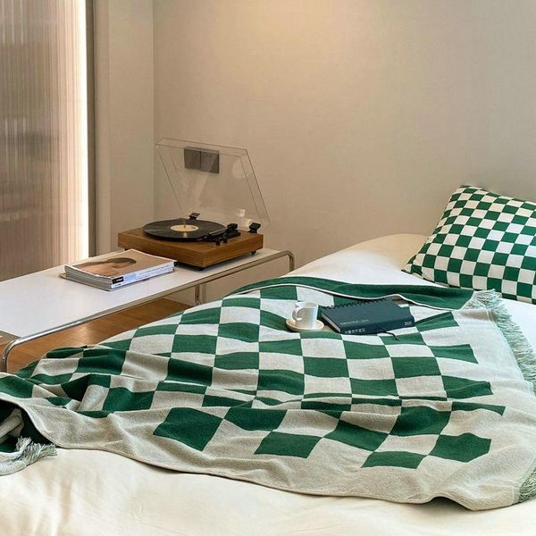 

blankets retro chessboard plaid blanket with tassel 140x140cm pure cotton towel warm shawl fashion office car home sofa