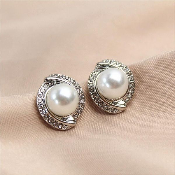 

stud large pearl crystal simple atmosphere fashion female earrings, Golden;silver