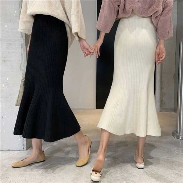 

autumn and winter women's chic ruffled slim high-waisted mermaid skirt all-match solid color wrapped hip knitted flared 211214, Black