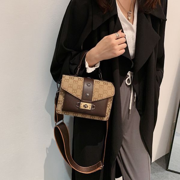 

handbag wide shoulder strap metal buckle color matching handbag single shoulder messenger bag small square bag