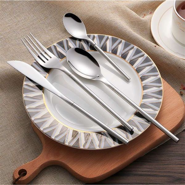 18/10 Conjunto de Louça de Aço Inoxidável Conjunto de 24 peças Estilo Coreano Luxo Sólido Cutelaria Silver Cutelaria Top Knifes Shaplaons Forks for Food 210928