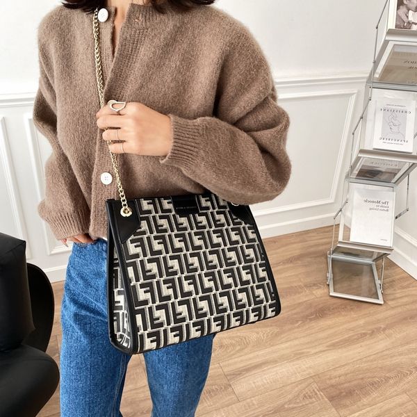 

new large capacity tote bag women's fashion letter single shoulder chain messenger