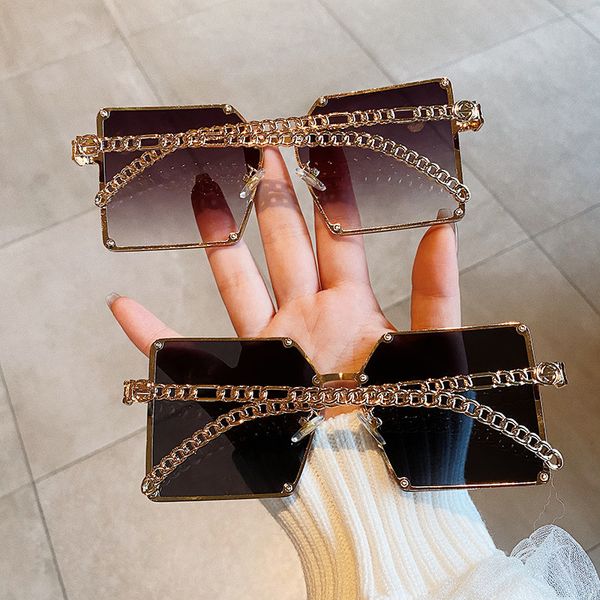 

2021 New Fashion Oversize Gradient Sunglasses For Women Elegant Shades Vintage Alloy Chain Frame Rivet Square Sun Glasses Unisex wholesale, Black