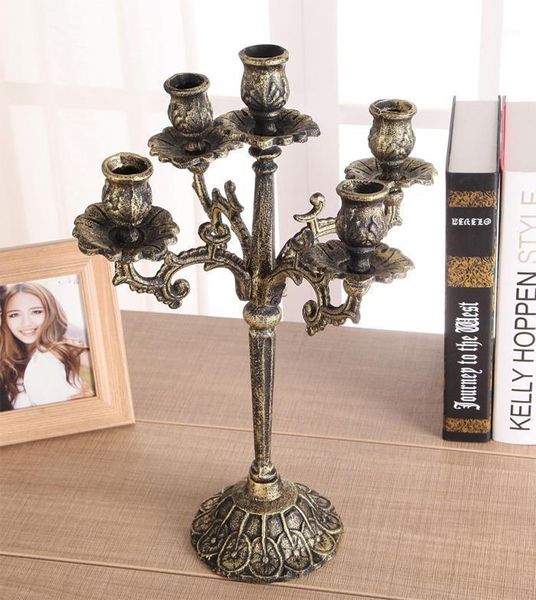 Titulares de vela esculpida retro estilo europeu ornamentos de casamento de metal forjado candelabro bugeoir casa decoração ed50zt