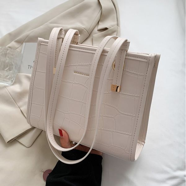 

new messenger bags ladies leather handbag woman fashion shoulder bag white bandbag