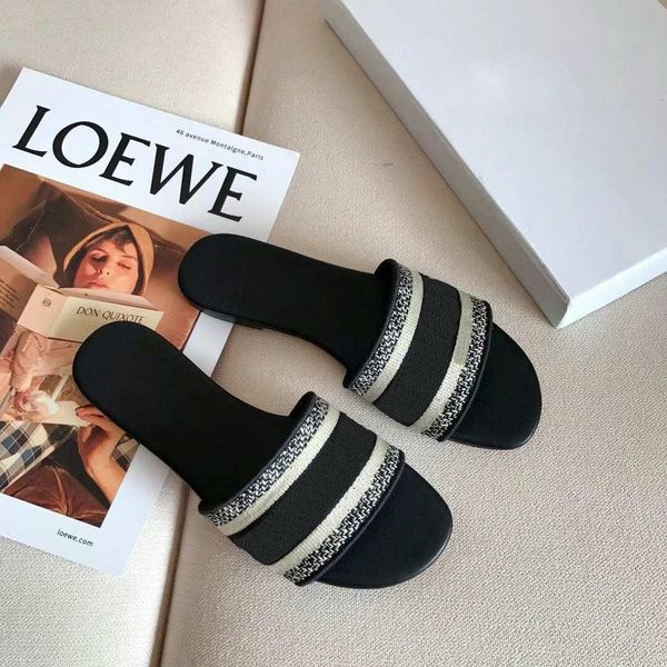 

2022 slipper fashion beach thick bottom women sandals slippers summer beach indoor flat shoes designer classic sand, Black