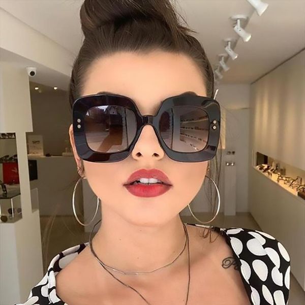 

classic retro oversized women sunglasses brand designer plastic men gradient mirror sun glasses uv400 oculos, White;black