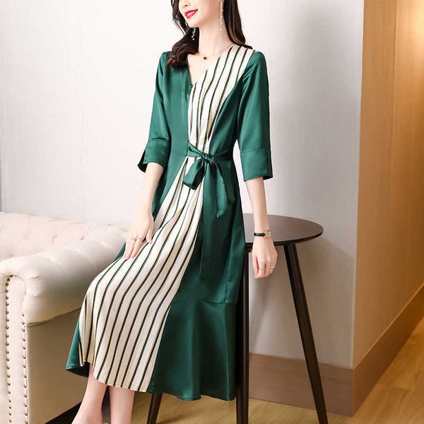 KoreanWomen Kleid Weibliche Satin Drei Viertel Ärmel es Frau Natürliche Wasit Lange V-ausschnitt Streifen es Plus Größe 210604