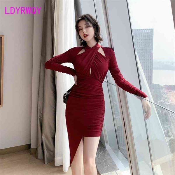 

autumn and winter temperament ladies cross hollow long sleeve pleated asymmetric bag arm dress 210416, Black;gray