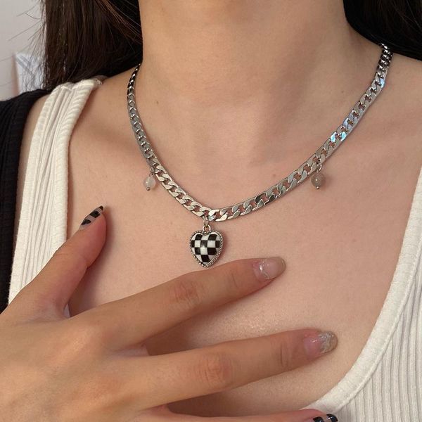 

pendant necklaces 2021 fashion women girls checkerboard heart type link chain necklace black pink stainless steel jewerly accessories, Silver