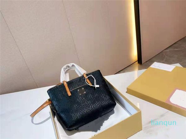 

the brand's latest food basket bag shoulder diagonal bag, luxury designer ladies handbags exquisite hardware hand-stitched large-capaci