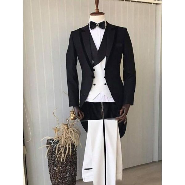 Мужские костюмы Blazers Черный белый мужской костюм 3шт. Крупный воротник Slim Fit Costume Свадебное платье Groom Tuxedos PROM POLD Куртка + брюки + жилет