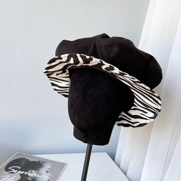 

berets 202107-xx fashion cloud modeling zebra style street model beret hat women leisure painter, Blue;gray