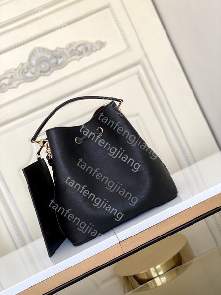 

Fashion high quality designer leather ladies bag luxury goods cross body handbag size 26-26-17.5cm
