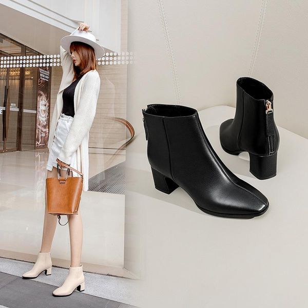 

boots 2021 winter simple and versatile pure color short, Black