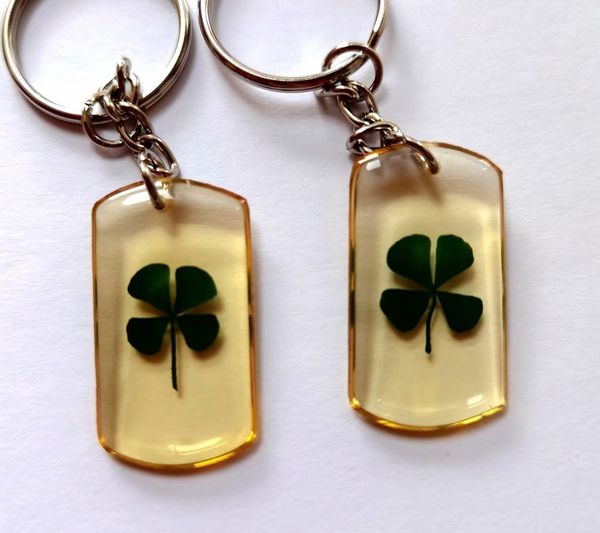

12 pcs vogue real four leaf clover design charming keychain, Slivery;golden