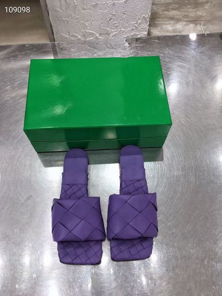 

luxury popular men's slides with spikes 2021 summer man red bottom sandals pool fun flats slip on slippers flip flops slippery sx0401, Black