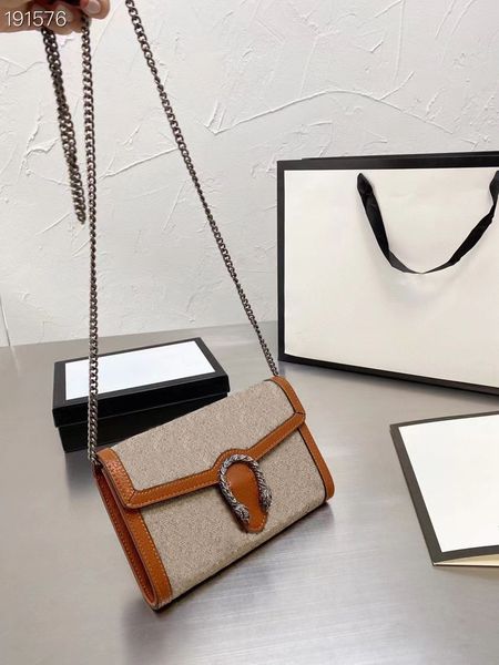 

2021 designer brand one-shoulder diagonal bag two-letter print fashion chain clause classic ladies leather wallet tote bag00