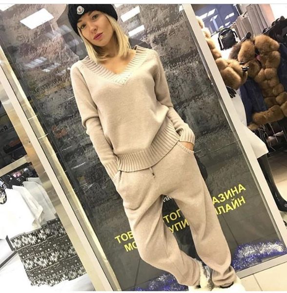 

women's two piece pants 2021 autumn winter women solid v-neck sweater suit casual 2 pieces knitted trousers+jumper clothing set, White