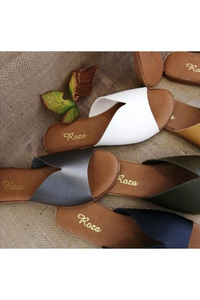 

slippers, Black