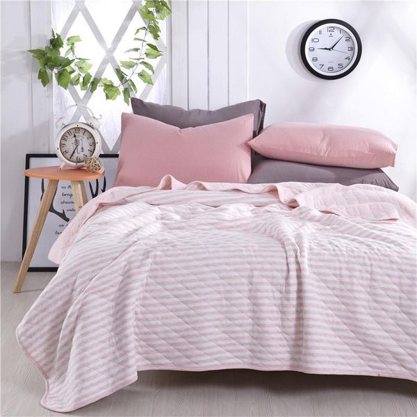 

super soft knitted skin-friendly fabric with wide stripe summer blanket and quilted quilt for family in homes els blankets