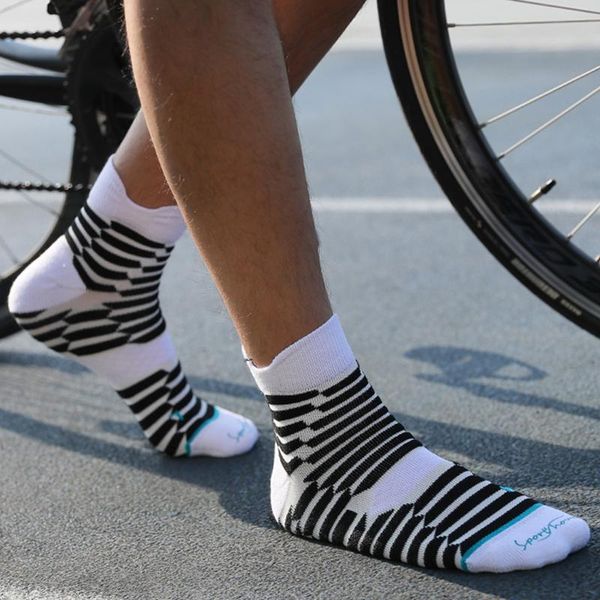 

sports socks 2021 classic strip compression cycling multifunction anti-slip breathable man's sock sport anti varicose veins, Black