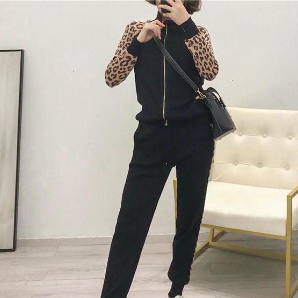 

two piece dress 2021 women's training packages second -hand sets slim rits vesten jas long broek past women luipaard sportmode, White