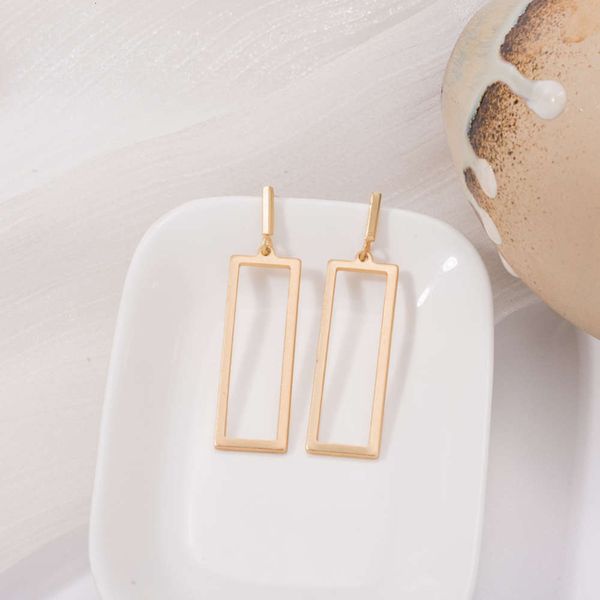 

earrings light luxury simple earrings