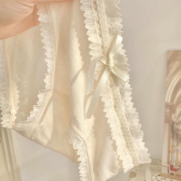 

women's panties autumn winter cotton briefs underwear ladies fashion middle waist no trace lace breathable comfortable girl elegant, Black;pink