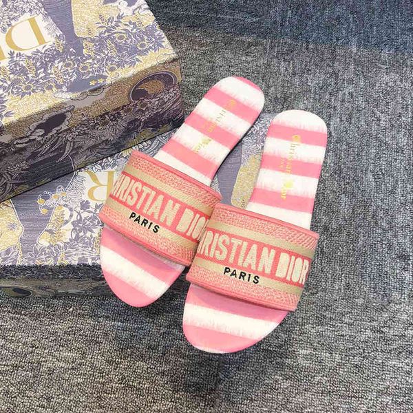 

high version d family  slippers women wear letters embroidery print d color matching beach resort sandals zr38 zmm, Black