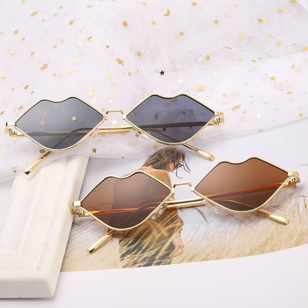 

sunglasses 2021 fashion women personality lip-shaped metal frame ocean lens sun glasses cute eyeglasses gafas de sol mujer, White;black