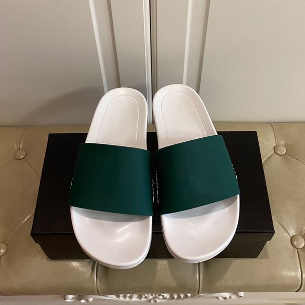 

021 designer slippers summer beach indoor women men black and white red blue leather flat shoes designer sandals fashion outdoor box zlh