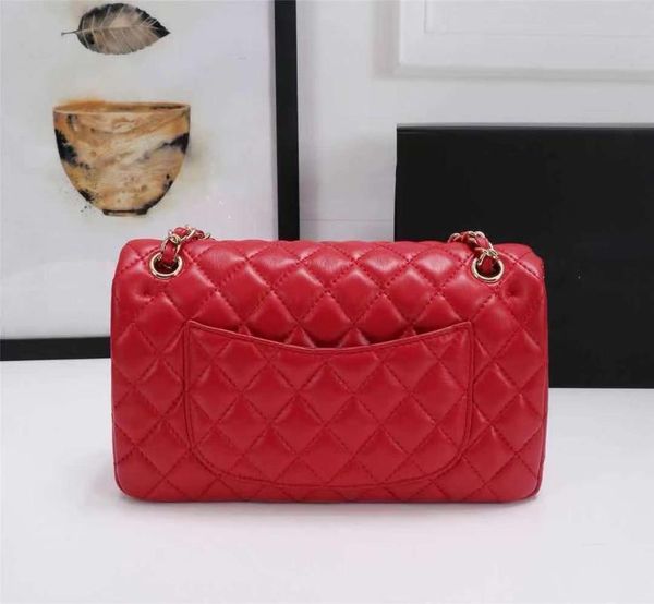 

evening bags leather. luxury brands. design. one shoulder bag. fashion.