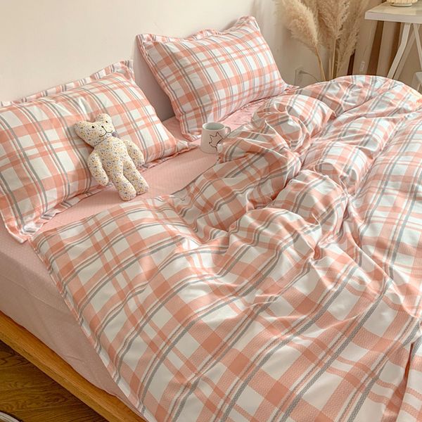 

shop nordic simple four piece 3 girl heart quilt set bedding sheet